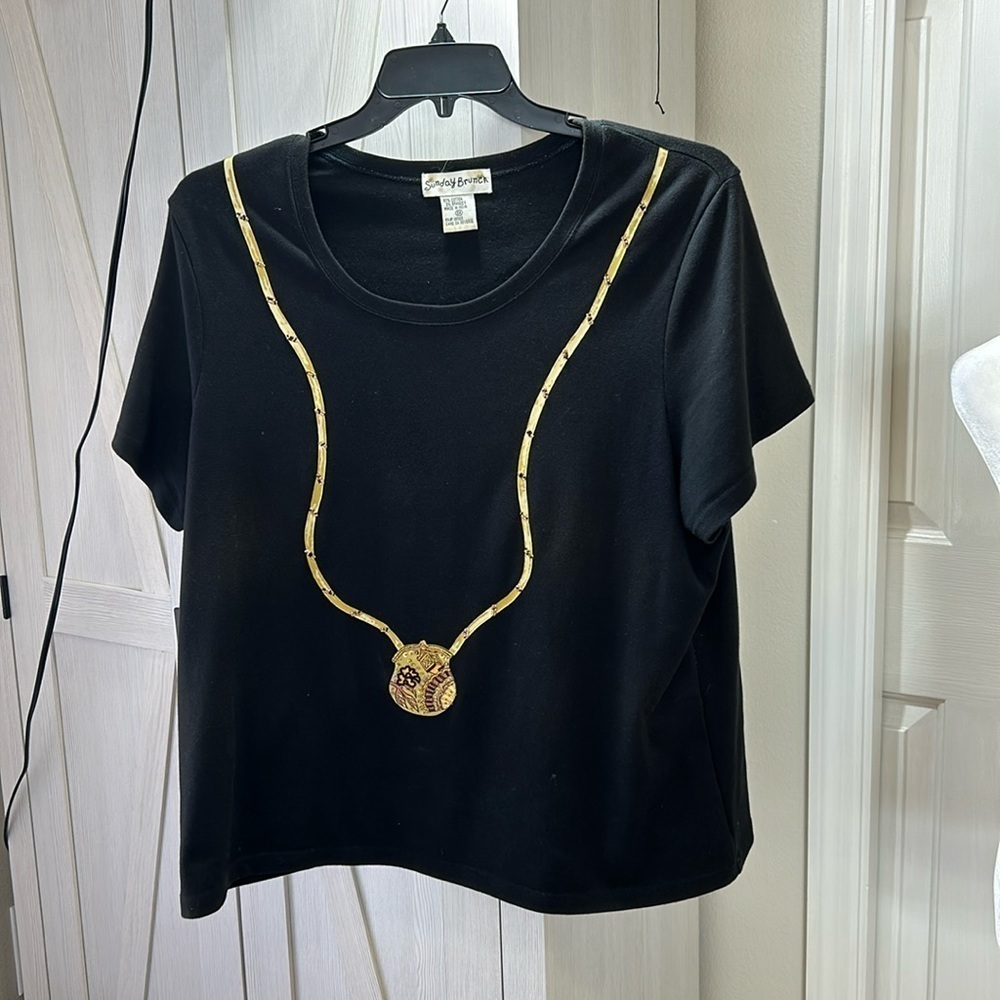 Sunday Brunch Black / Gold Purse Embellishment T-shirt size 2XL